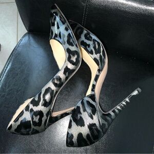 Jessica Simpson Black and Gray Heels with Stiletto Design